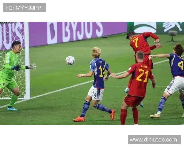 登克尔克与布雷的激烈对决揭示足球战术与团队协作的魅力