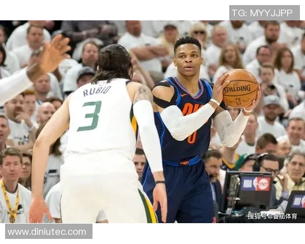 雷霆与爵士激战正酣2月23日精彩对决引发球迷热议